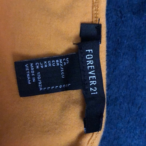 Yellow cropped halter top - Picture 2 of 2